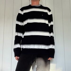 TOMMY LONGSLEEVE